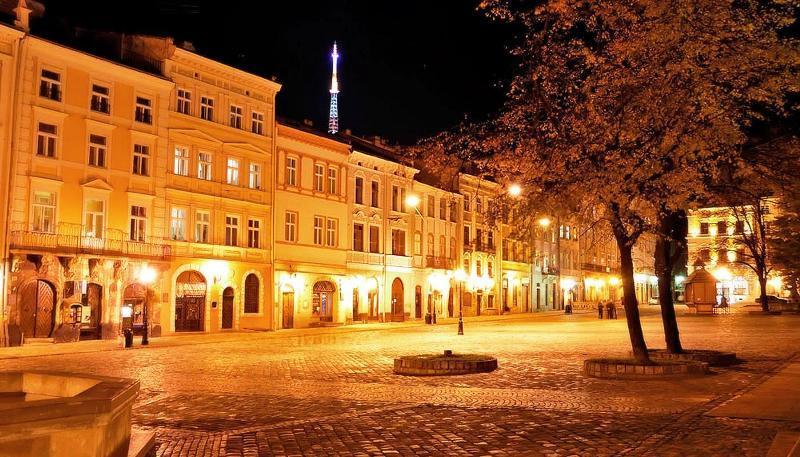 Romantic Apartment On Rynok Square With Air-Conditioning ลวีฟ ภายนอก รูปภาพ