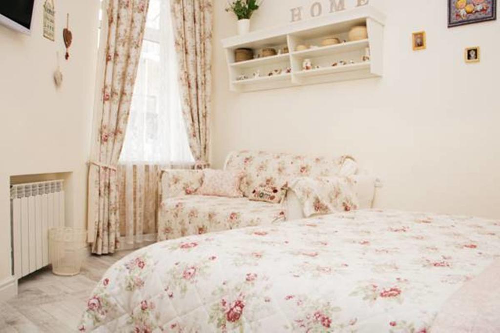 Romantic Apartment On Rynok Square With Air-Conditioning ลวีฟ ห้อง รูปภาพ