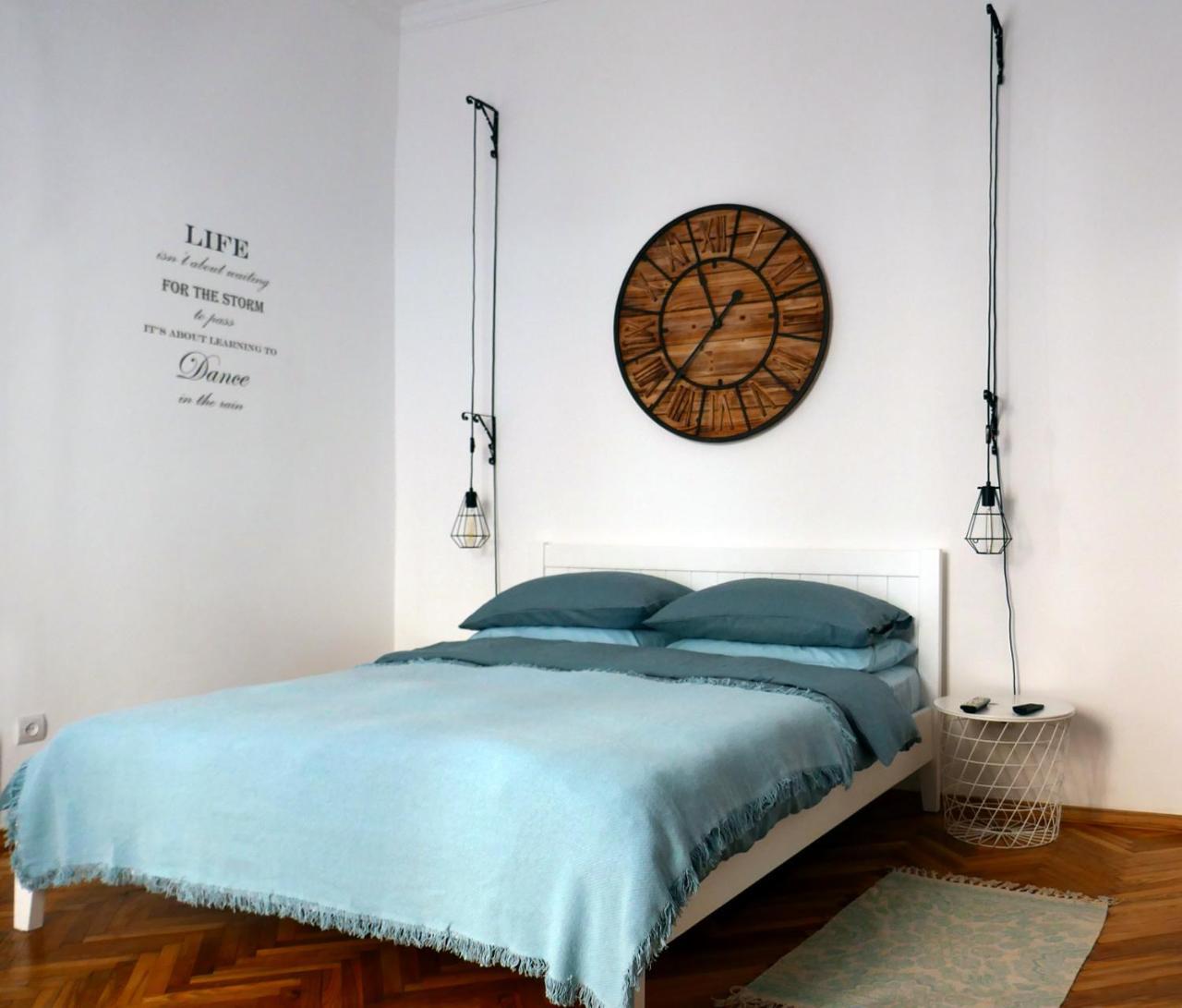 Romantic Apartment On Rynok Square With Air-Conditioning ลวีฟ ภายนอก รูปภาพ